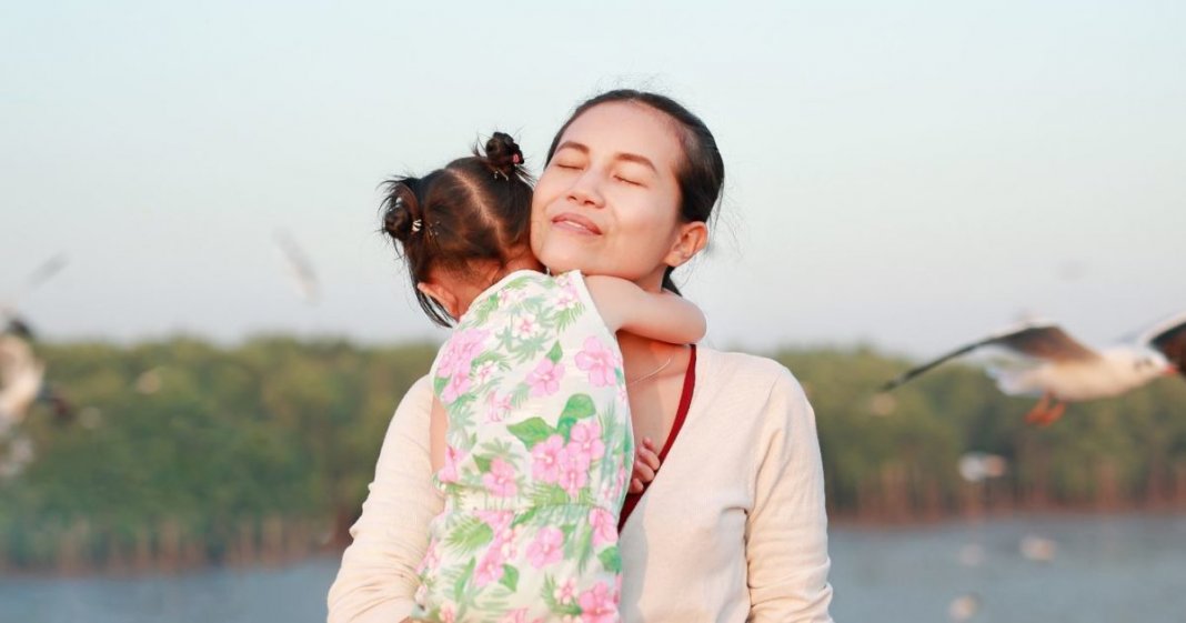 Mulheres que são Mãe e Pai: Lutadoras. Sempre firmes. Sempre fortes. Batalham e vencem por elas e pelos filhos, sozinhas.