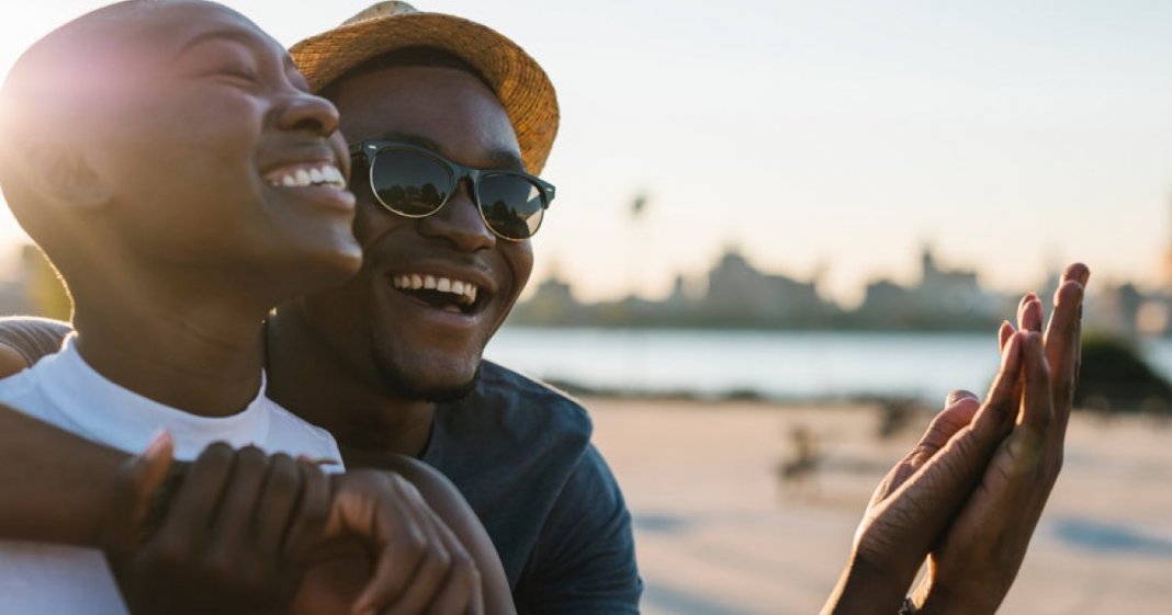 Ser feliz sem motivo aparente é a mais autêntica forma de felicidade.