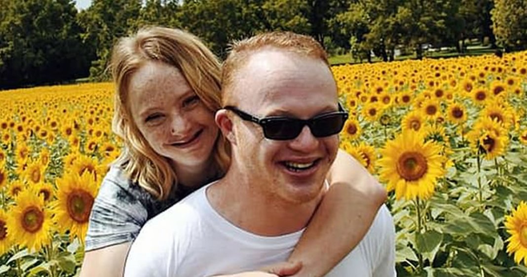 Casal com síndrome de Down ficam noivos após dois anos de namoro e as fotos do noivado encantam o mundo todo!