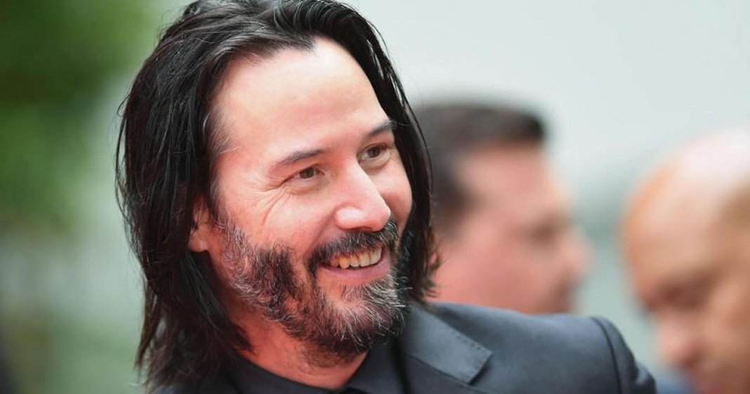 Keanu Reeves doa parte do salário dos filmes para a equipe porque acredita que eles deveriam ganhar mais!