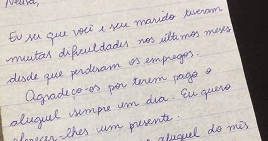 Proprietária perdoa aluguel de pais desempregados no Natal e bilhete deixado por ela viraliza