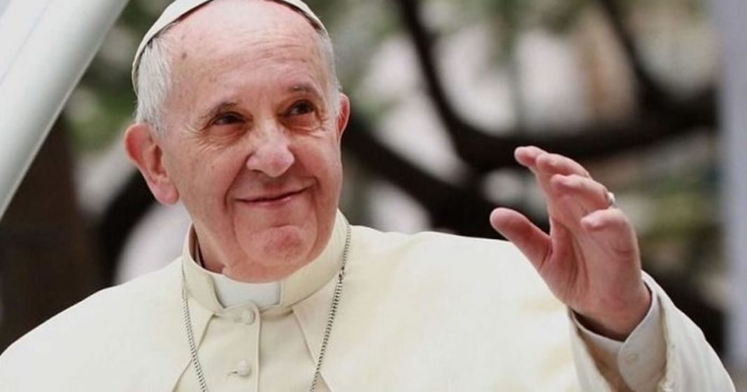 Em mensagem de Ano Novo, papa pede o fim da exploração do corpo da mulher