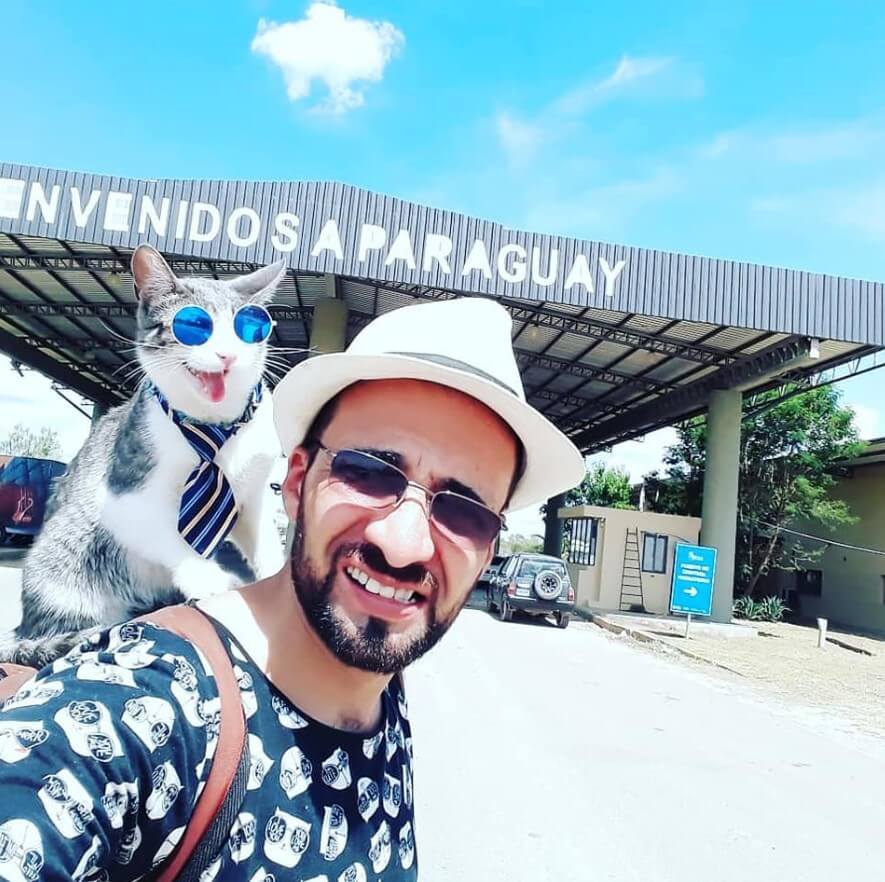 seuamigoguru.com - Conheça o “Gato Mochileiro” que está viajando com o dono pelo mundo!