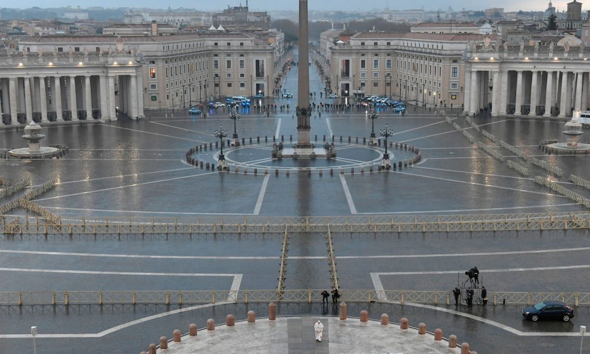 seuamigoguru.com - Mais de 11 milhões de pessoas assistiram a benção do Papa em uma praça São Pedro vazia.