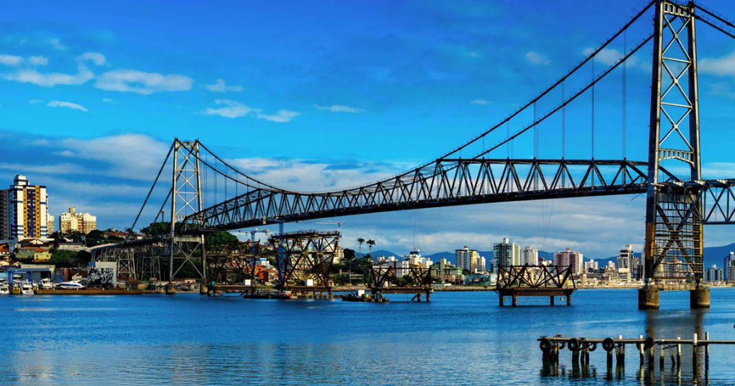 Florianópolis comemora 1 mês sem morte por covid