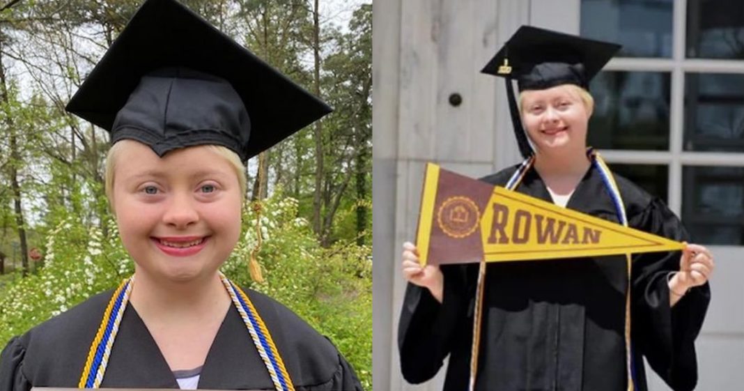 Jovem se torna a primeira mulher com síndrome de Down a se formar na faculdade Rowen.