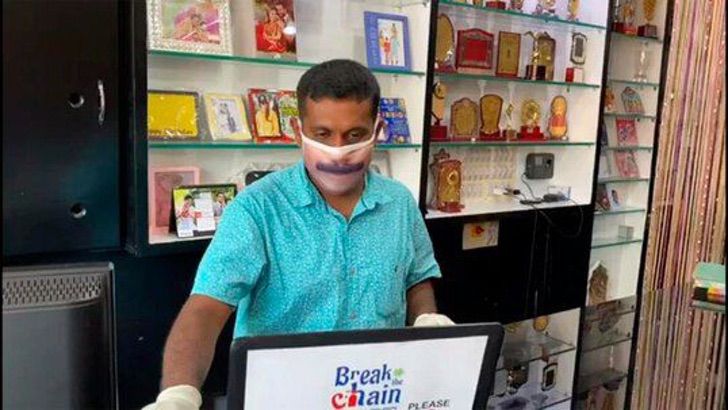 seuamigoguru.com - Indiano faz máscaras com o rosto das pessoas impresso para que possam se reconhecer!