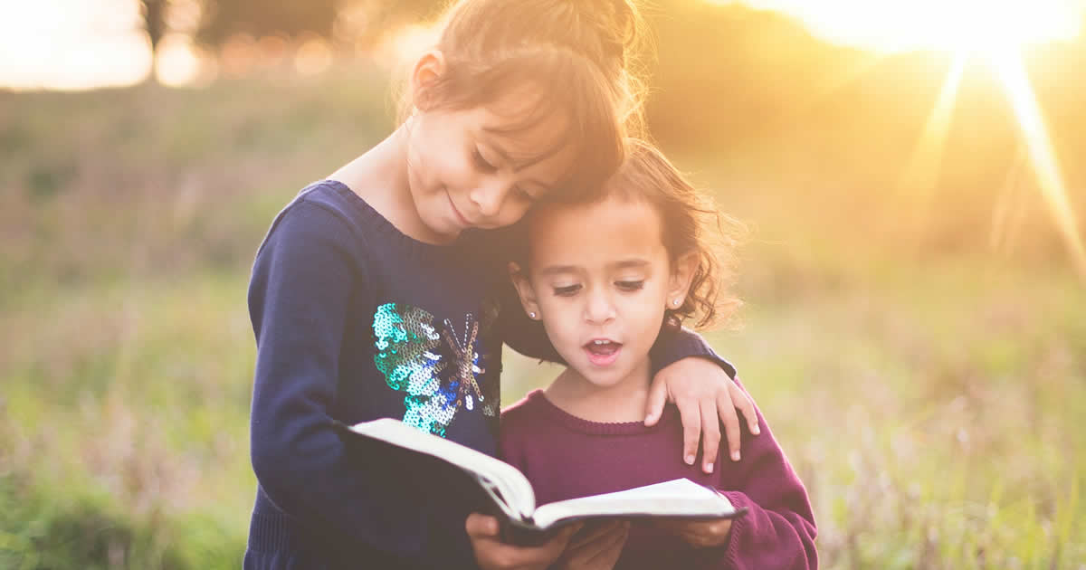 fe-não-e-pedir-a-deus-o-que-você-quer-e-confiar-que-tudo-o-que-você-precisa-ja-esta-acontecendo