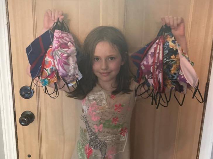 seuamigoguru.com - Menina de 9 anos fez mais de 500 máscaras para ajudar os profissionais da linha de frente.