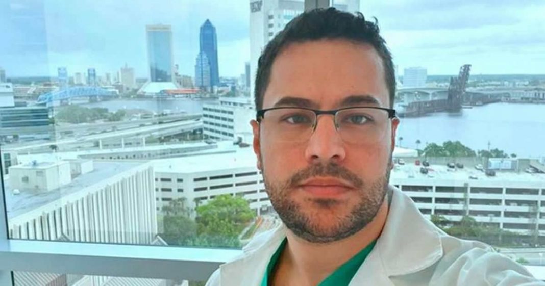 Médico não sobrevive, mas deixa última mensagem: “Fui infectado fazendo o que amo, faria de novo”.