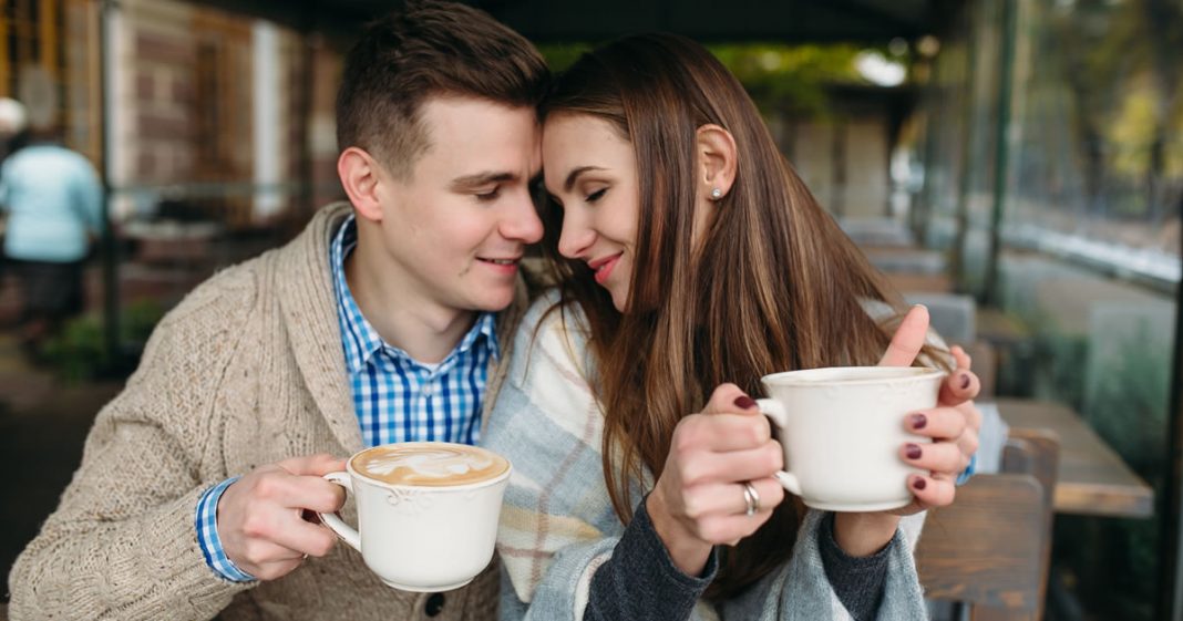 A gente só precisa de Fé, Café e um Cafuné. O resto a gente corre atrás.