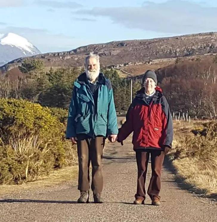 seuamigoguru.com - Aos 80 anos, ele quer escalar 282 montanhas para homenagear a esposa com Alzheimer.