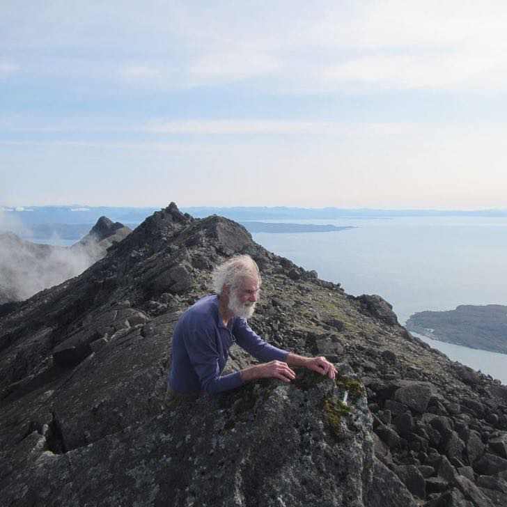 seuamigoguru.com - Aos 80 anos, ele quer escalar 282 montanhas para homenagear a esposa com Alzheimer.