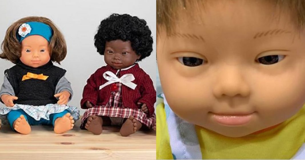 Coleção de bonecos com Síndrome de Down ganha prêmio de melhor brinquedo de 2020