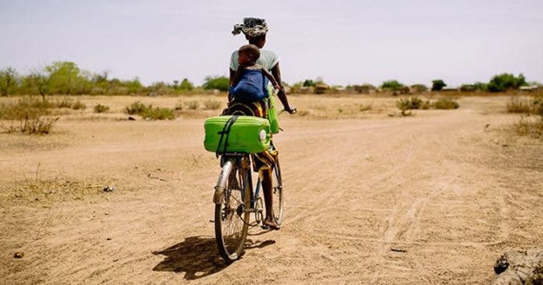 Creches móveis estão transformando a vida de mulheres e crianças na África.