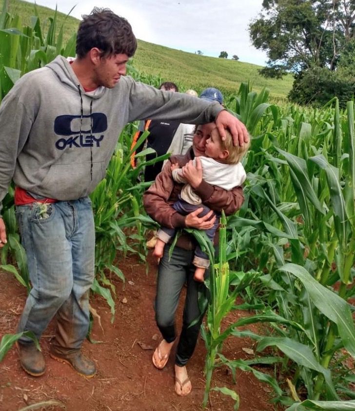 seuamigoguru.com - Depois de 16 horas perdido em milharal, criança é encontrada no Paraná.