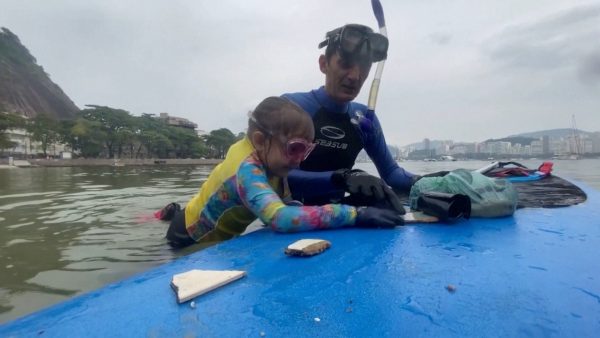 seuamigoguru.com - Aos 4 anos, mais jovem ambientalista ganha prêmio por ajudar a limpar praias no RJ