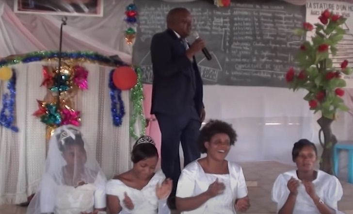 seuamigoguru.com - Pastor casa com 4 mulheres virgens ao mesmo tempo e diz que tirou essa ideia da bíblia