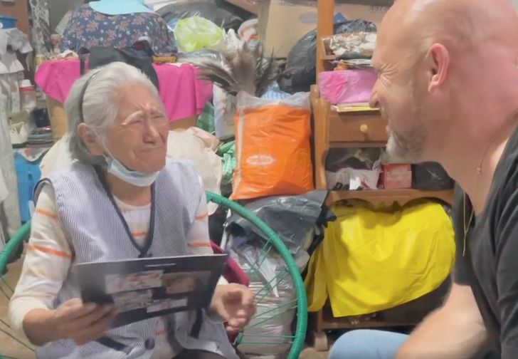 seuamigoguru.com - Homem viaja mais de 8 mil km para reencontrar a babá que cuidou dele há 45 anos