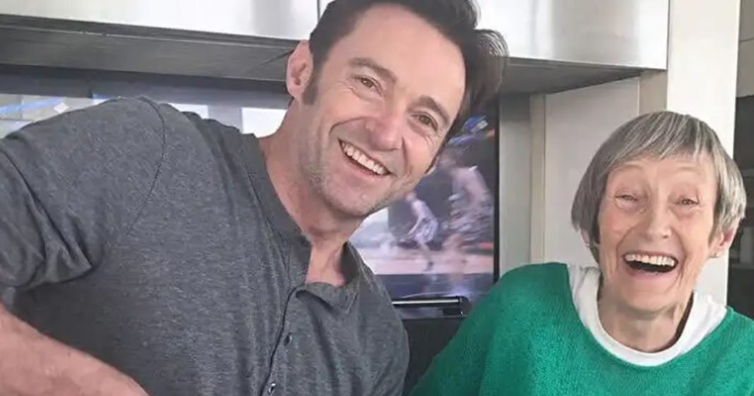 O ator Hugh Jackman foi abandonado pela mãe quando criança, mas disse que, a perdoou!