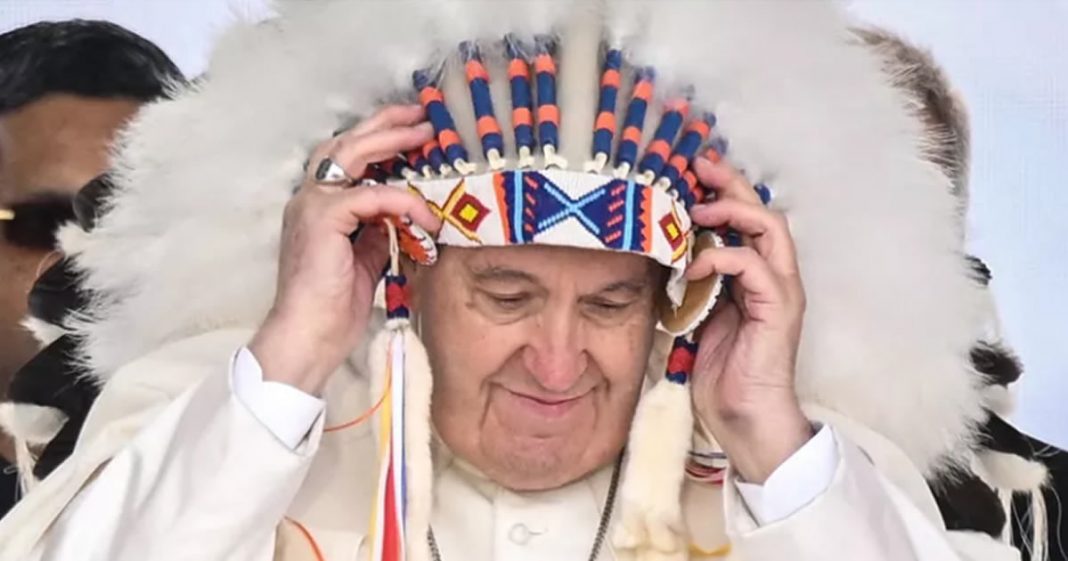 Papa pede perdão por todo mal causado pela Igreja às crianças indígenas.