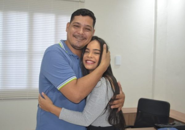 seuamigoguru.com - Ela estudou em escola pública e passou em 1ª em concurso da PM com 30 mil inscritos