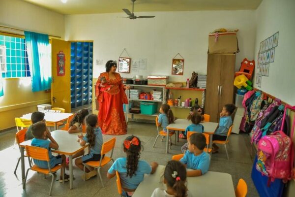 seuamigoguru.com - Professora cria "princesa preta" para incentiva a inclusão em sala de aula