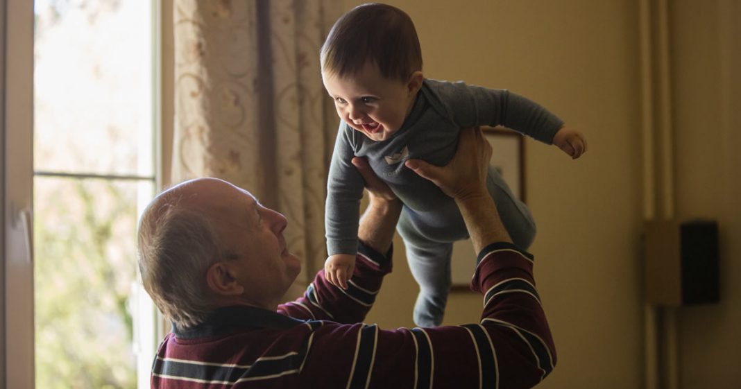 A GERAÇÃO DE 50 e 60, que sem estudos, educou seus filhos, ESTÁ MORRENDO!