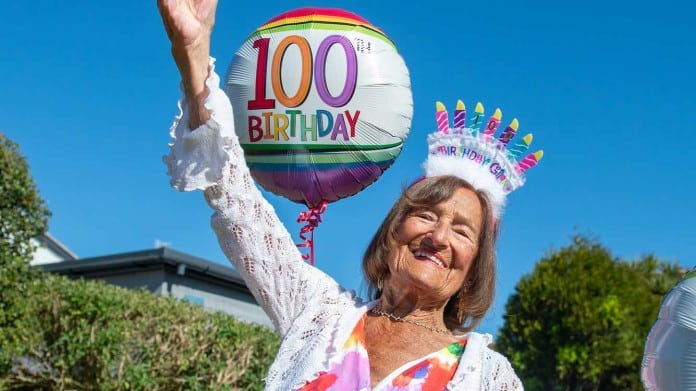 seuamigoguru.com - Mulher de 101 anos dança balé todo dia: “É o que me mantém jovem e feliz”