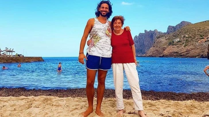 seuamigoguru.com - Avó de 80 anos ficou viúva e agora curte a vida viajando sozinha pela Europa: "Chegou a minha vez"