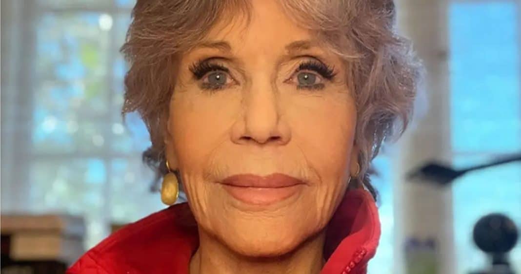 Jane Fonda admite que ‘não sabia’ ser mãe: ‘Estou tentando ser agora’